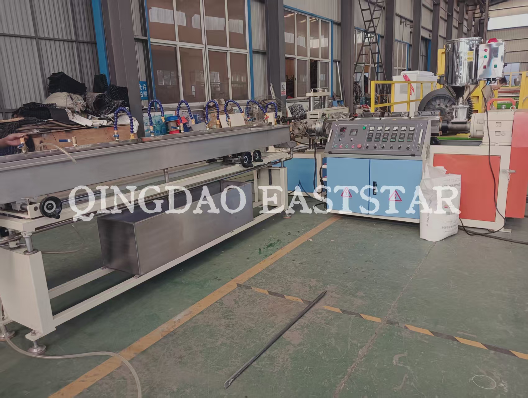 ​Good news! The custom PE coated pipe production line has successfully completed its first trial run!
