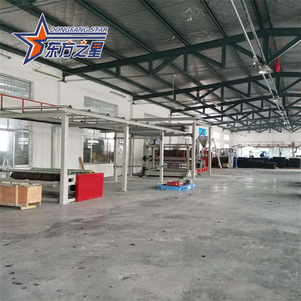 TPE extrusion laminating machine for car floor mats